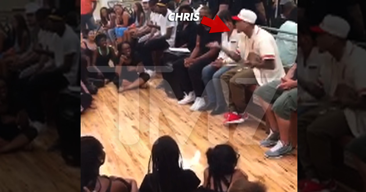 Chris Brown -- Awesome Surprise Appearance ... Fans Lose It (VIDEO)