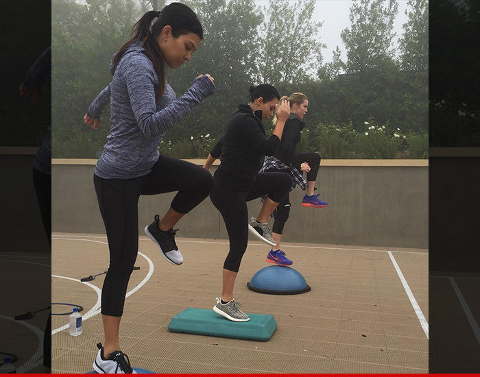 Kourtney Kardashian -- MILF On the Prowl After Disick Break-Up (PHOTO)