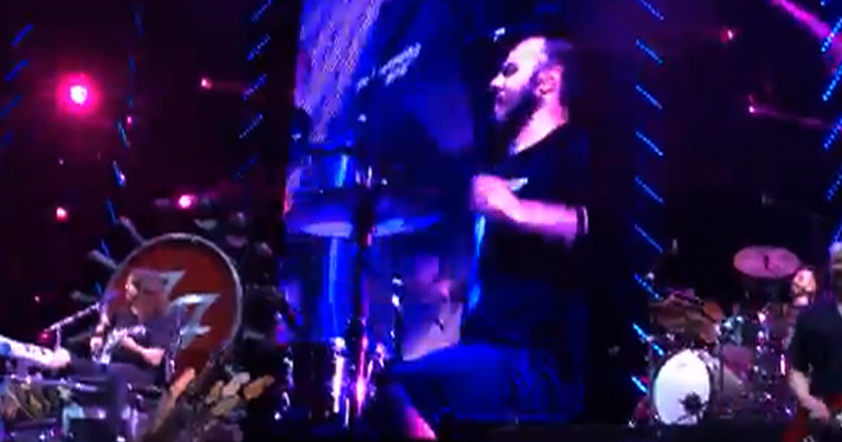 Foo Fighters -- Lucky Fan Rocks Out With The Band