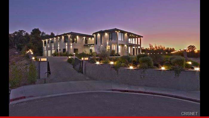 Chris Brown -- Home Invasion Robbery ...  Hostage Held in Closet