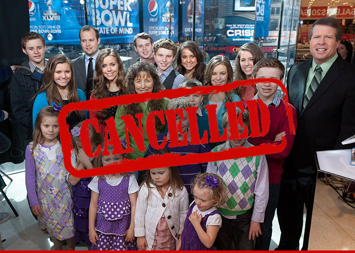 '19 Kids and Counting' -- TLC Pulls the Plug on the Duggars
