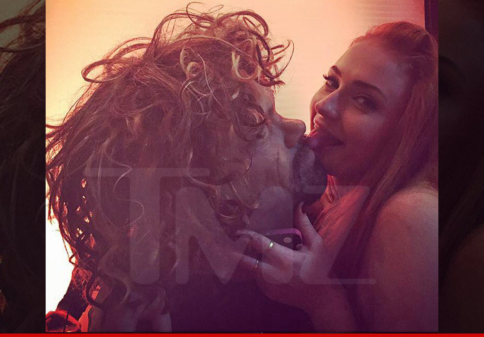 Sansa And Tyrion -- Game of Tongue