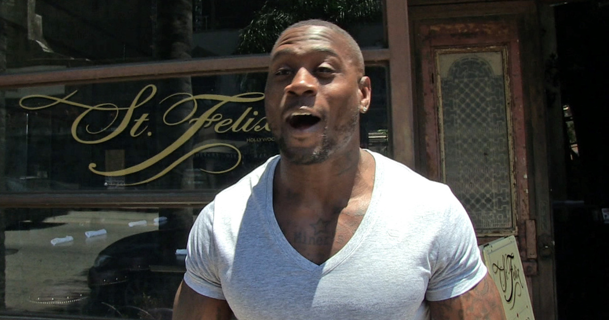 NFL's Thomas Jones -- I Got Suges Knight's Back ... In New NWA Movie