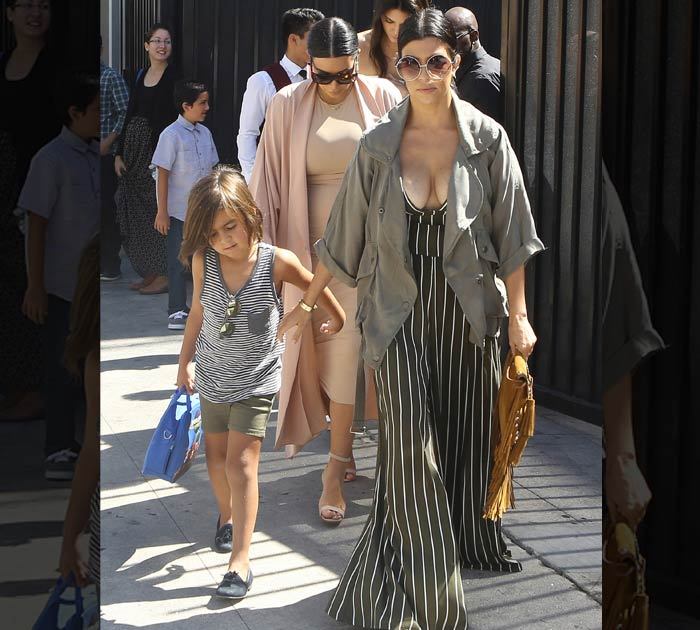 Kourtney Kardashian -- You Attract More Flies With Honey ... and Boobs (PHOTO)