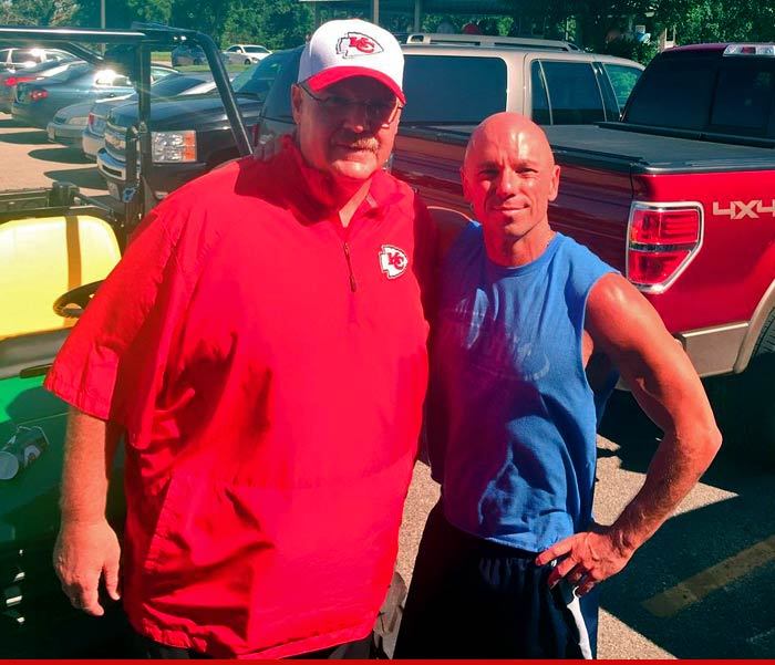 Kenny Chesney -- Suns Out, Guns Out ... At KC Chiefs Practice