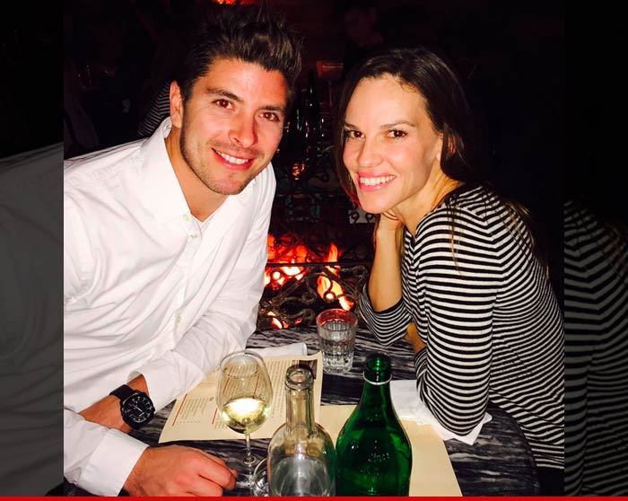 Hilary Swank's Reality Check ... Nuzzling with 'Bachelorette' Contestant (PHOTO)