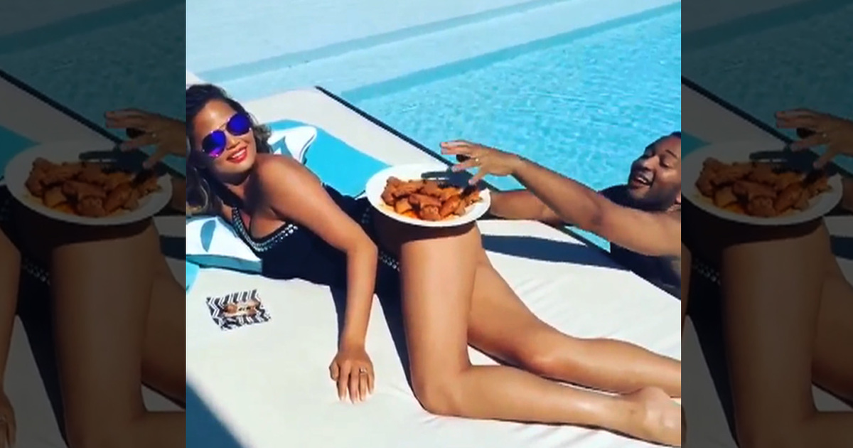 Chrissy Teigen -- My Butt and Some Chicken Wings ... Winning Combo! (VIDEO)
