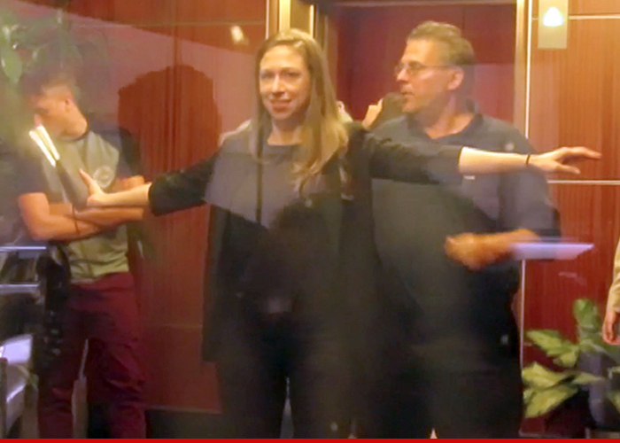 Chelsea Clinton - U2 Will Get Searched Before Concert (PHOTO)