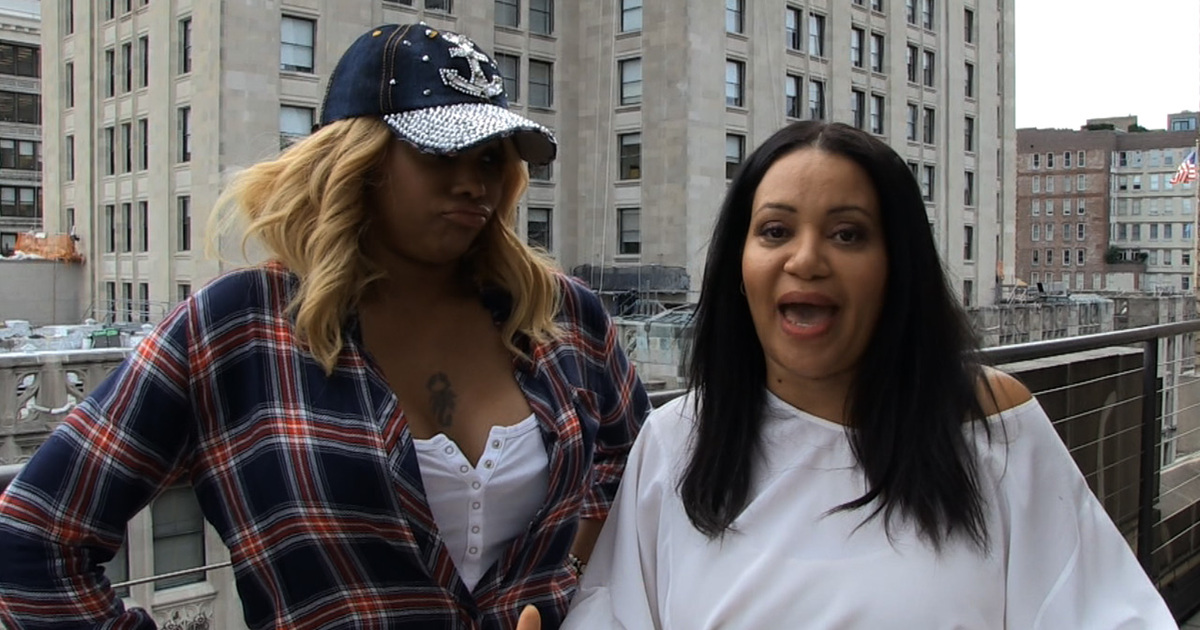 Salt-N-Pepa -- Find My Wedding Ring ... You'll Get a Big Fat Reward