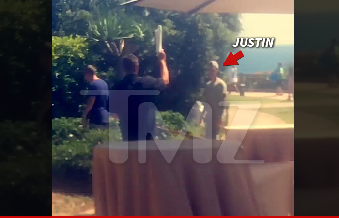 Justin Bieber -- Tricked By Cute Dog ... Served in Meek Mill Lawsuit (PHOTO)