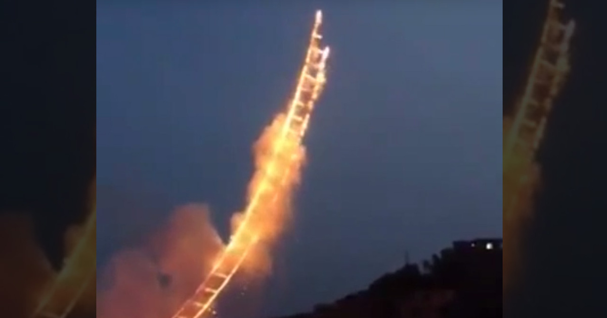 Fireworks And Art ... Are An Awesome Combo (VIDEO)