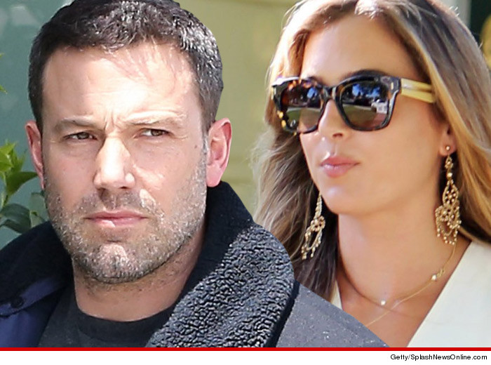 0812_ben_affleck-Christine-Ouzounian_getty_splash