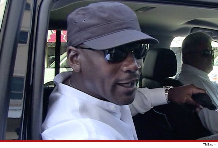 0818-michael-jordan-TMZ-01
