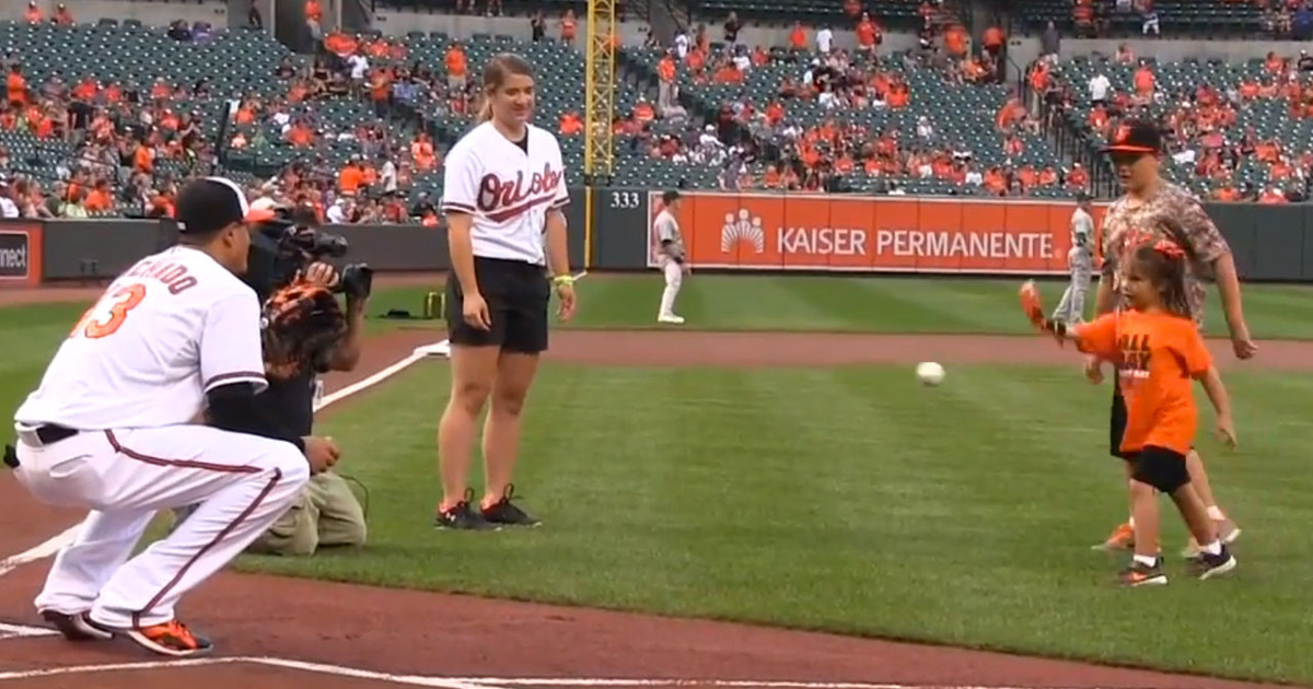 Little Girl With Robotic Hand ... Throws First Pitch At Baltimore Orioles Game (VIDEO)