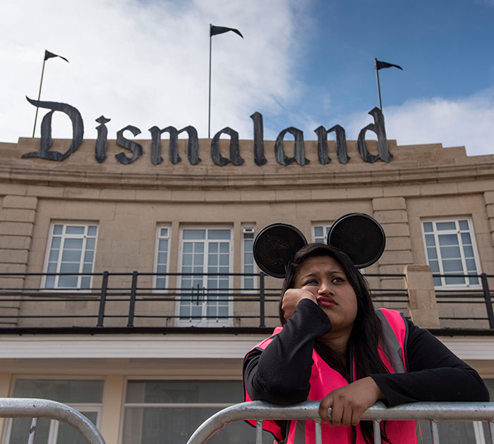 Welcome To Dismaland -- See Inside Banksy's Bizarro-Disneyland