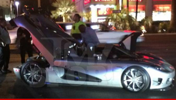 Floyd Mayweather -- Takes $5 Million Car to Fatburger