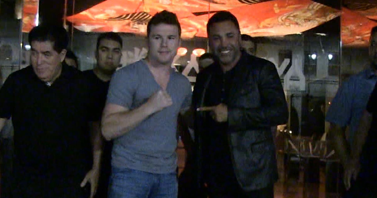 Oscar De La Hoya -- My Fighters Don't Have $5 Mil Cars ... 'Buy a Prius'