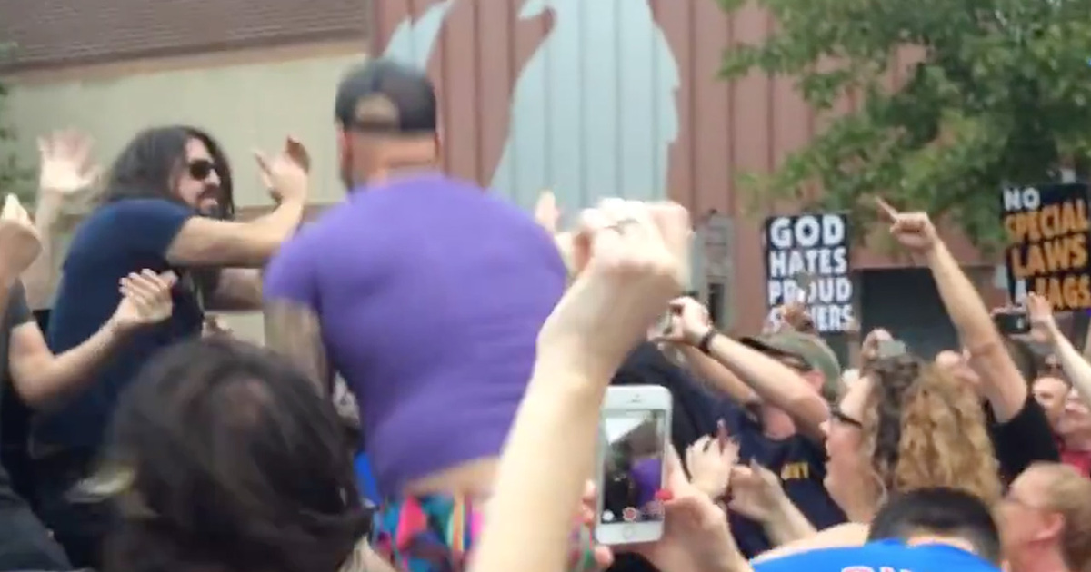 Foo Fighters -- Shut Down Westboro Protest ... In The Best Way Possible (VIDEO)