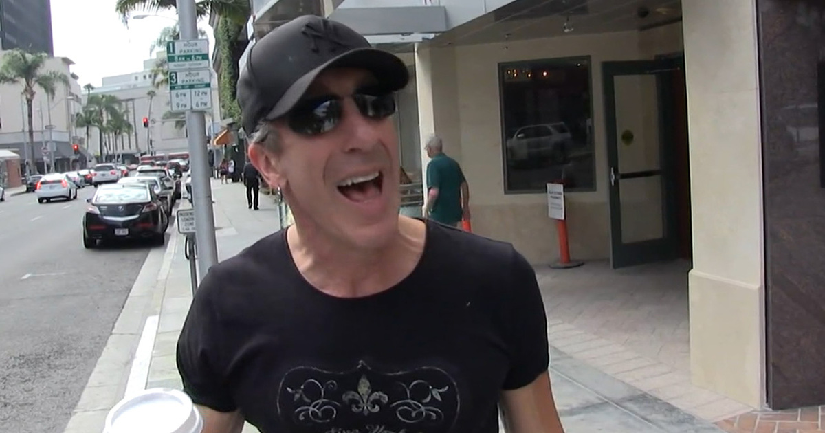Dee Snider – Giving Donald Trump a Freebie ... on Twisted Anthem (VIDEO)