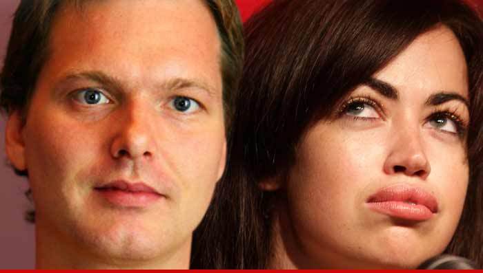 Skype Founder Sues Ex-Fiancee -- We Had a Bad Connection ... Now I Want My Ring Back!!!