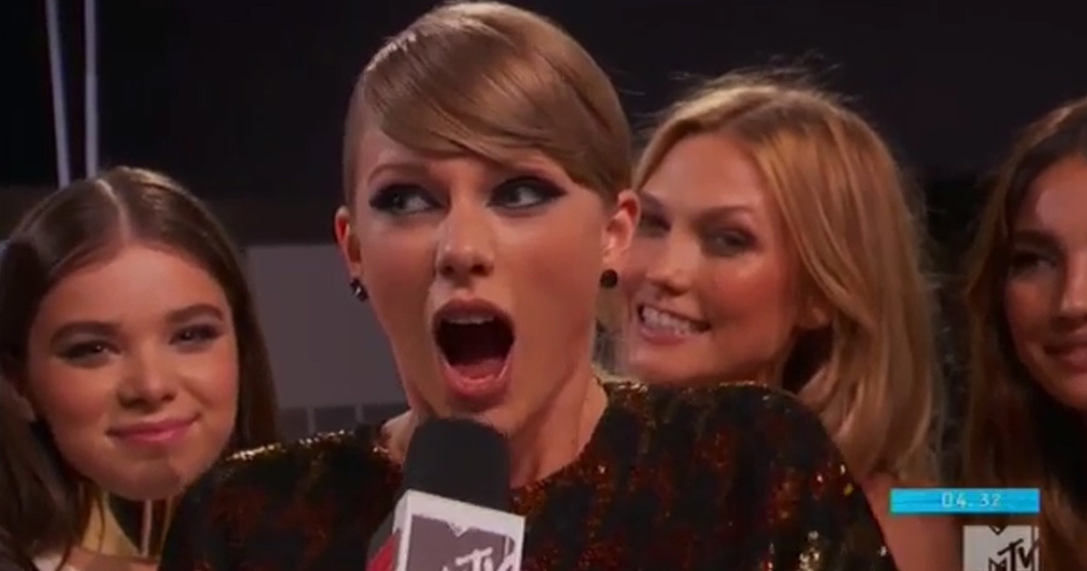 Taylor Swift -- Mics Didn't Hear It & No One Smelt It ... So I Never Dealt It