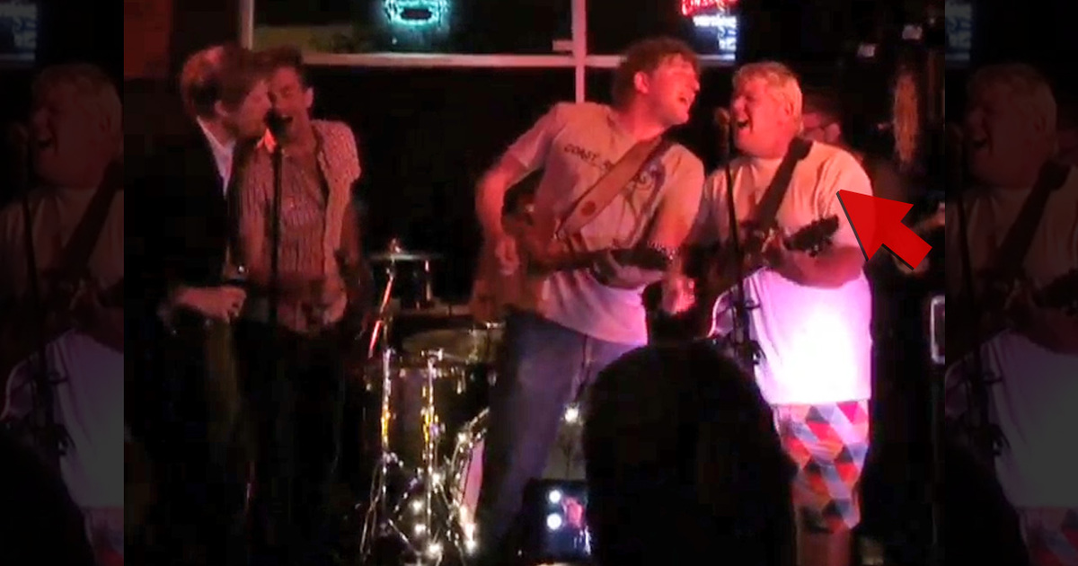 John Daly -- What Collapsed Lung?! ... Sings Heart Out Days After Medical Scare
