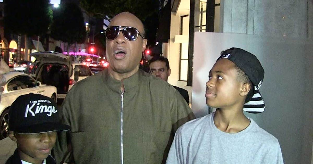 Stevie Wonder – Sorry, Son ... No Gifts for You, But I'll Take Some (VIDEO)