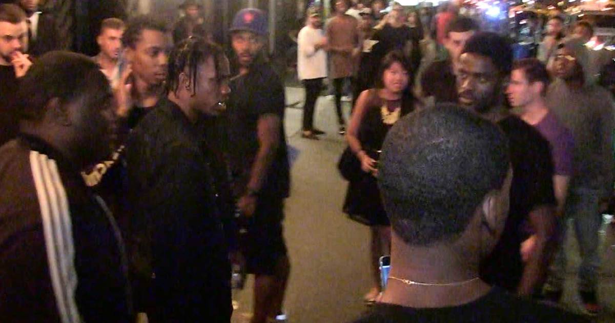 Rapper Travis Scott -- Lunges at Fan ... I'm NOT A$AP Rocky!!! (VIDEO)