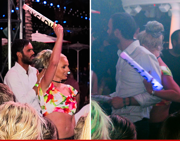 Britney Spears -- Tight with Ex-Fiance's BFF (PHOTOS)
