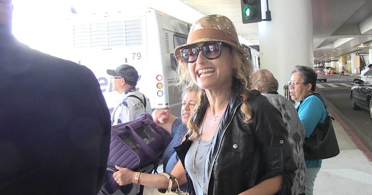 Giada De Laurentiis -- Decompressing After Divorce (VIDEO)