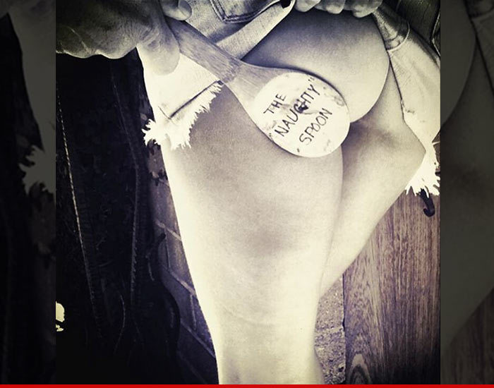 Heidi Klum -- Spanks a Lot for the Ass Shot (PHOTO)