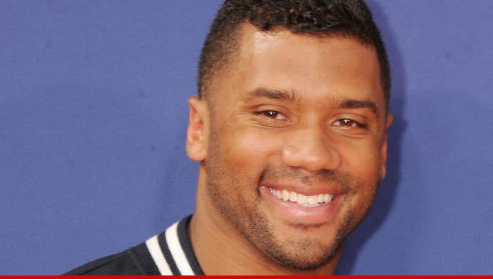 Seahawks Russell Wilson -- Ciara's Gonna Love ... MY NEW KICK ASS MANSION!! (PHOTO)