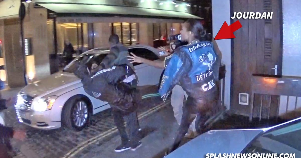 Model Jourdan Dunn -- Fashion Week Fight Breaks Out! Friend TAKES DOWN Photog (VIDEO)