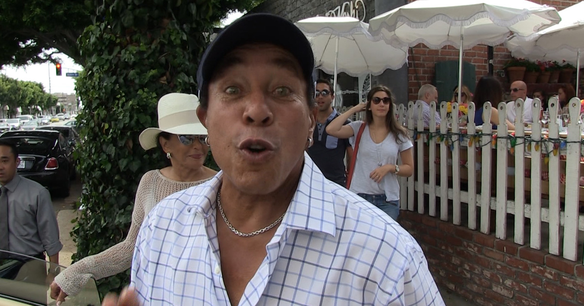 Smokey Robinson -- I Want Justin Bieber to Cover ALL My Songs!!! (VIDEO)