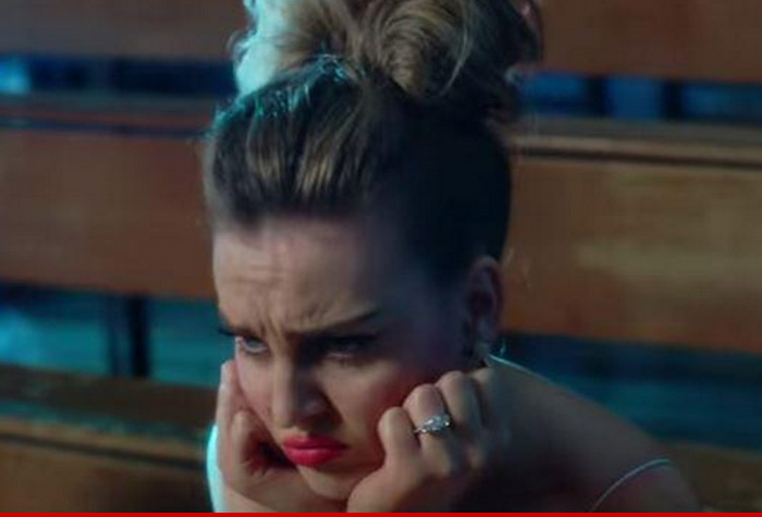 Zayn Malik's Ex Perrie Edwards -- Diamond Ring Trolls One Direction & Little Mix Fans