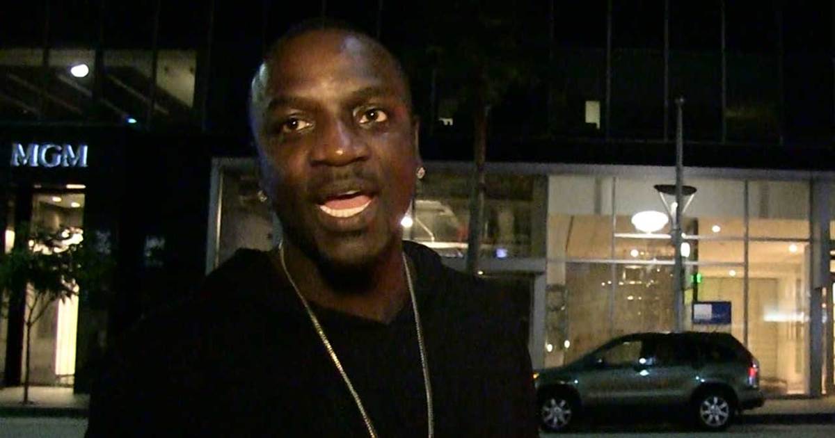 Akon -- Justin Bieber's a Grown Man ... He Makes His Own Weed Decisions (VIDEO)