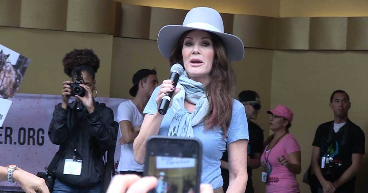 Lisa Vanderpump -- Chinese Need to End Barbaric Torture, Killing of Dogs (VIDEO)