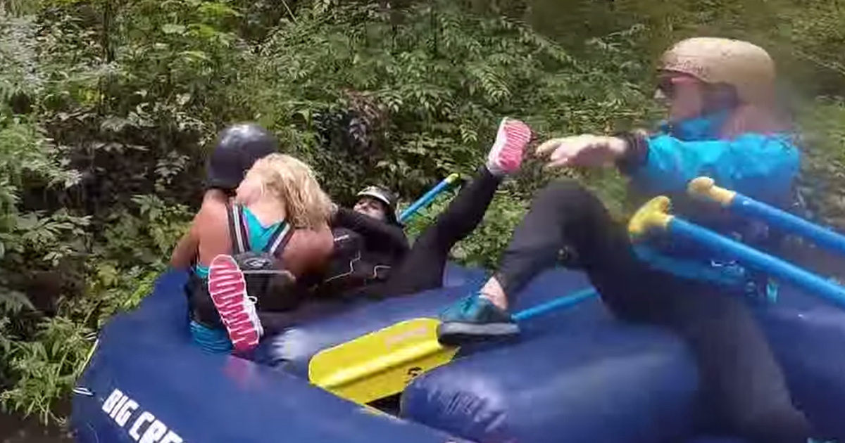 A River Wild -- Two Girls Duke It Out Whitewater Rafting (VIDEO)