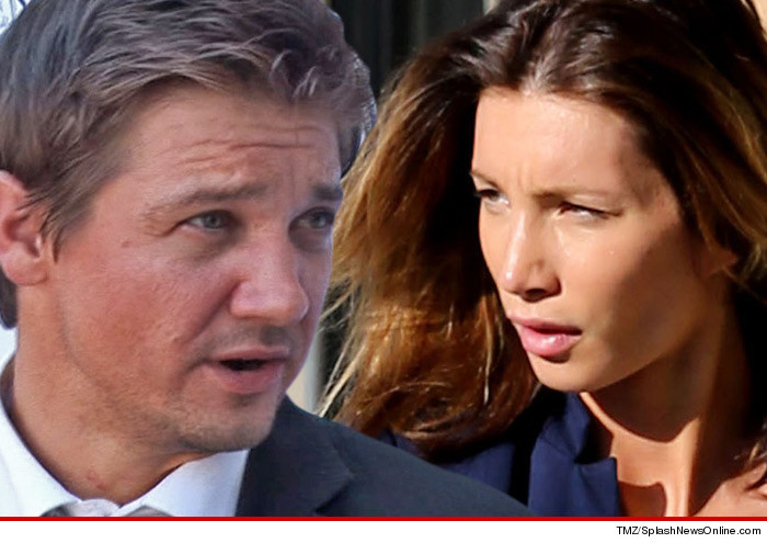 1008_jeremy-renner_Sonni-Pacheco_tmz_splash
