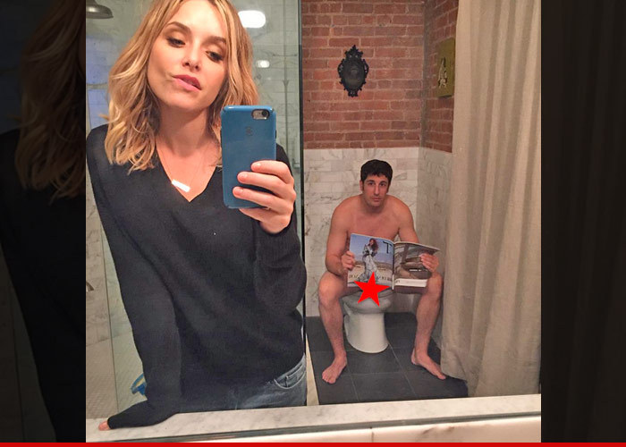 Jason Biggs -- My Wife Is Nuts for Snapping Junk-Revealing Selfie