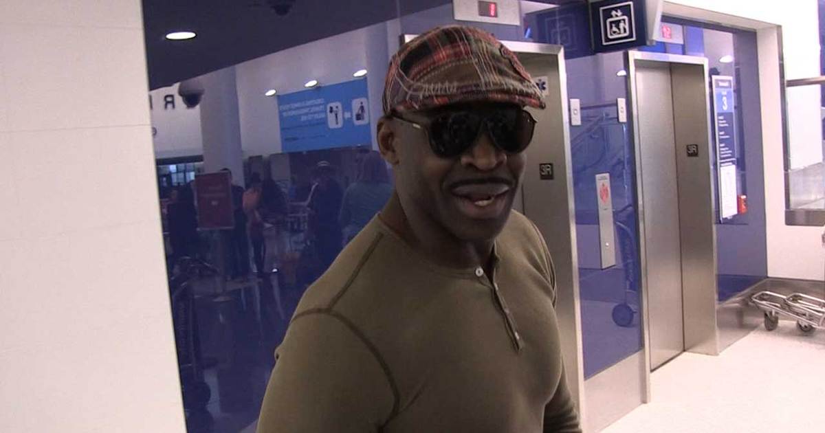 Michael Irvin -- Terrell Owens Can't Help The Cowboys ... 'Cause He's Ancient