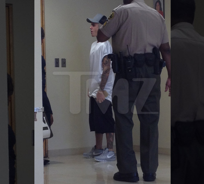 Justin Bieber Checks In with Probation Officer After Painting the Town