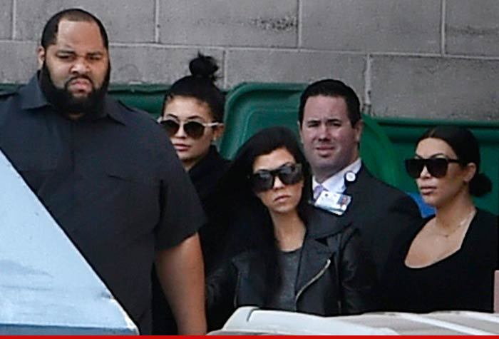 Lamar Odom -- Kardashians Headed Home From Vegas ... Khloe Won't Leave His Side (PHOTOS)