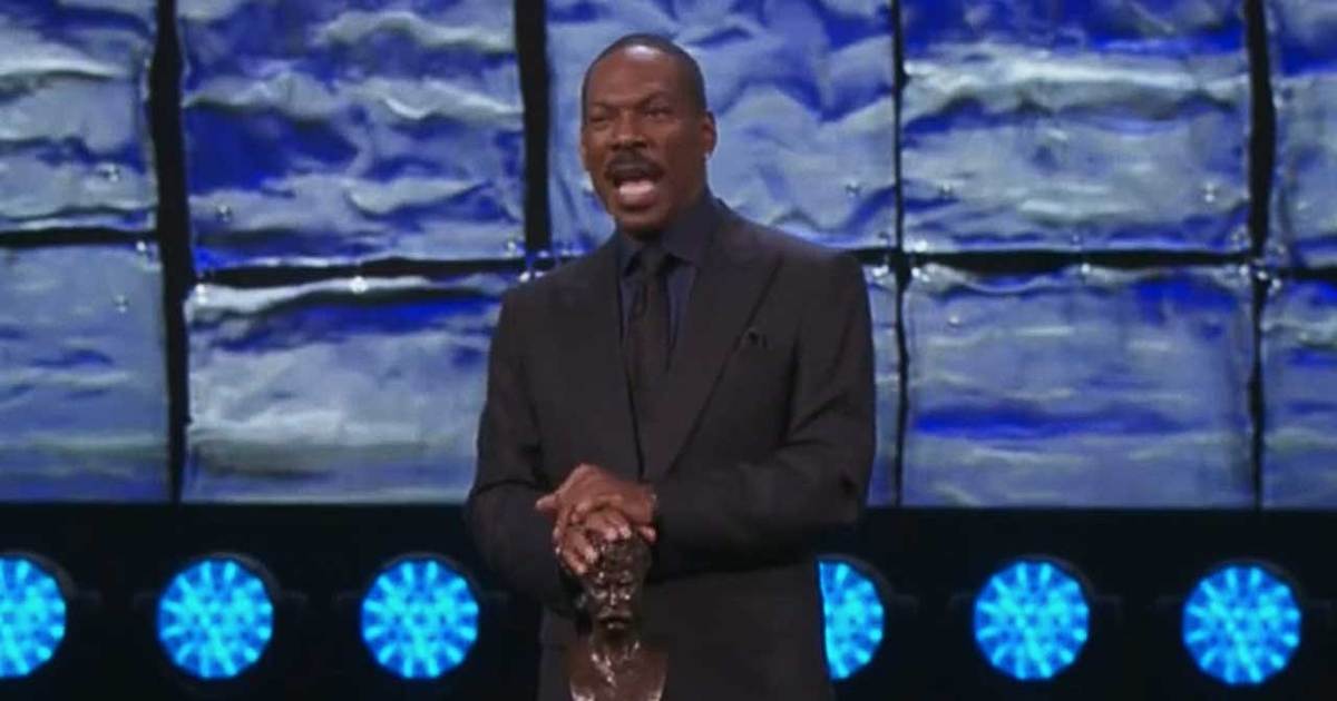 Eddie Murphy's Return to Stand Up!!! Crowd Roars at Cosby Impression