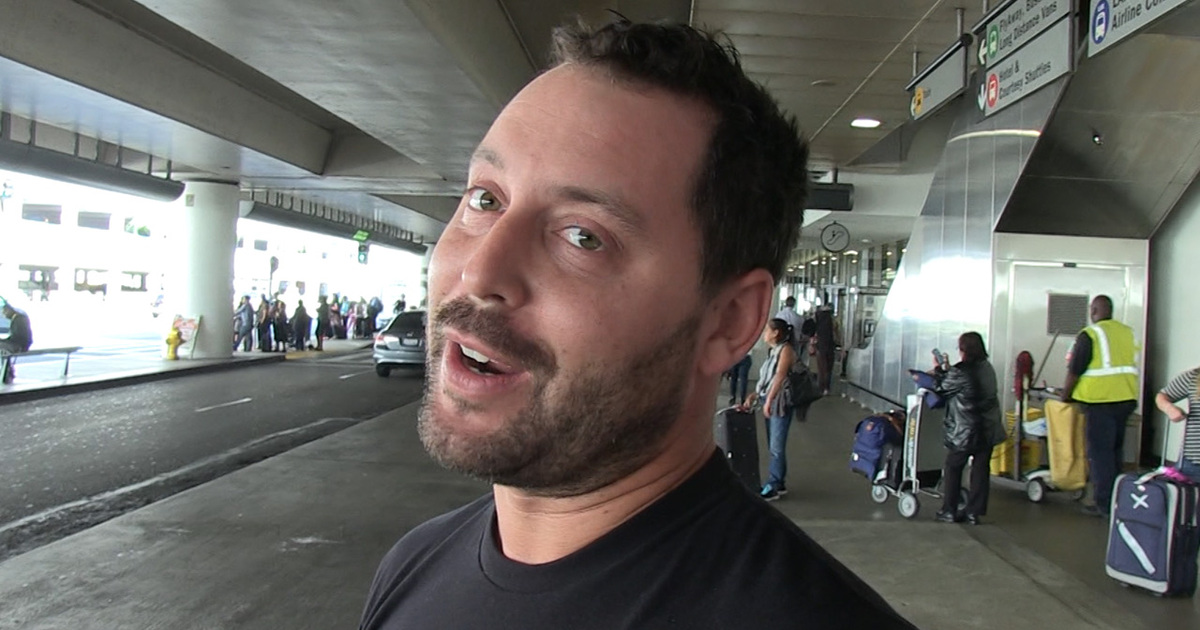Kate Hudson's Agent -- Looks Can Be Deceiving ... I'm Not Dating Her!!!