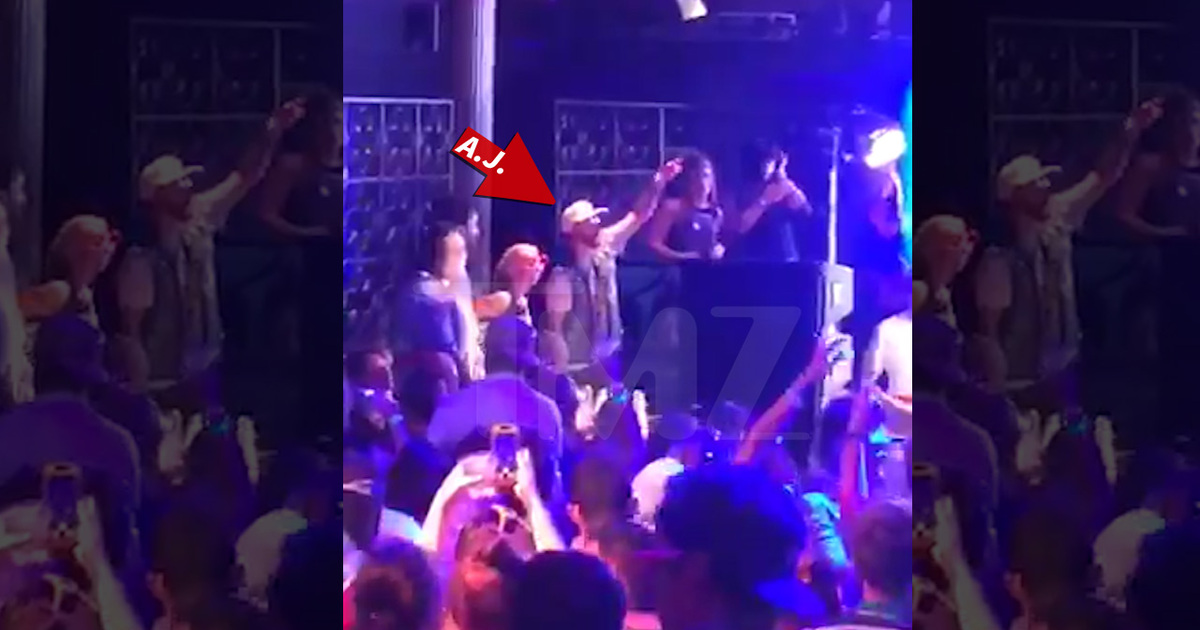 Backstreet Boys -- A.J. McLean Jammin' Out To BSB (VIDEO)