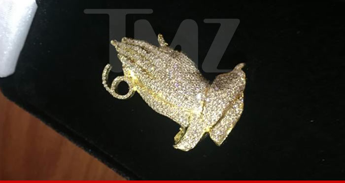 Drake -- I Know When That Birthday Bling!!! (PHOTO)
