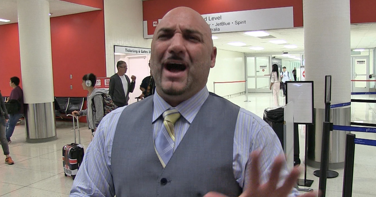 Chris Johnson Trained with Bullet In Shoulder ... Says Jay Glazer