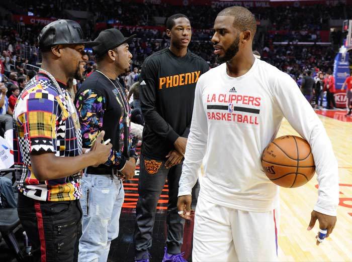 Chris Paul -- Schmoozin' with Huge Stars ... Before Clips Game