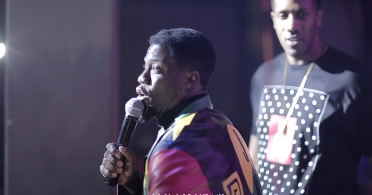 Kevin Hart -- I'm a Pro, Damnit! Roasts the Hell Out Of Promoter (VIDEO)